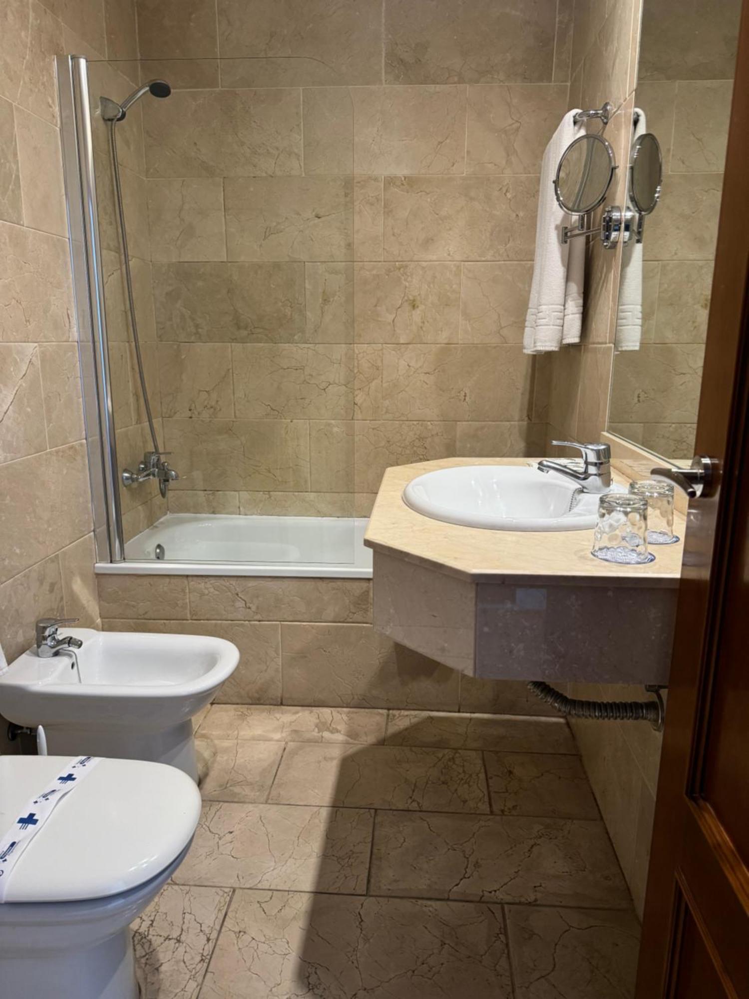 Hotel Rl Anibal 리나레스 외부 사진