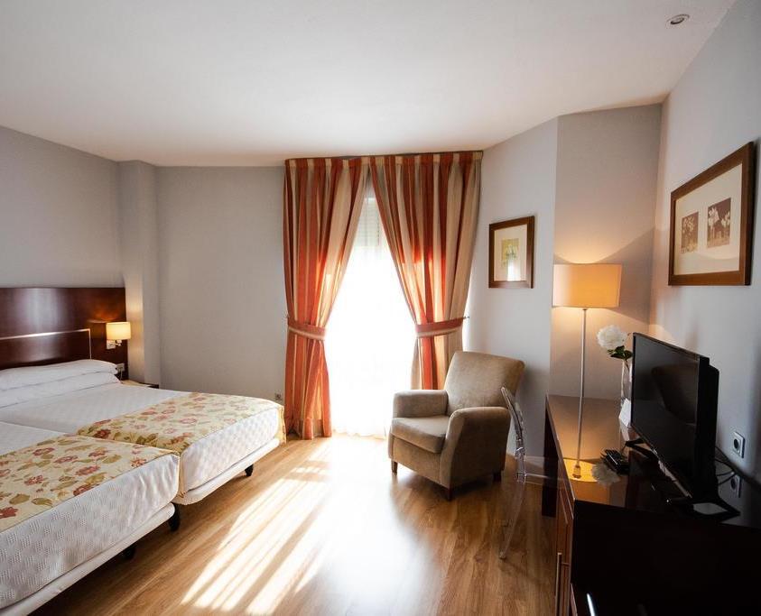 Hotel Rl Anibal 리나레스 외부 사진
