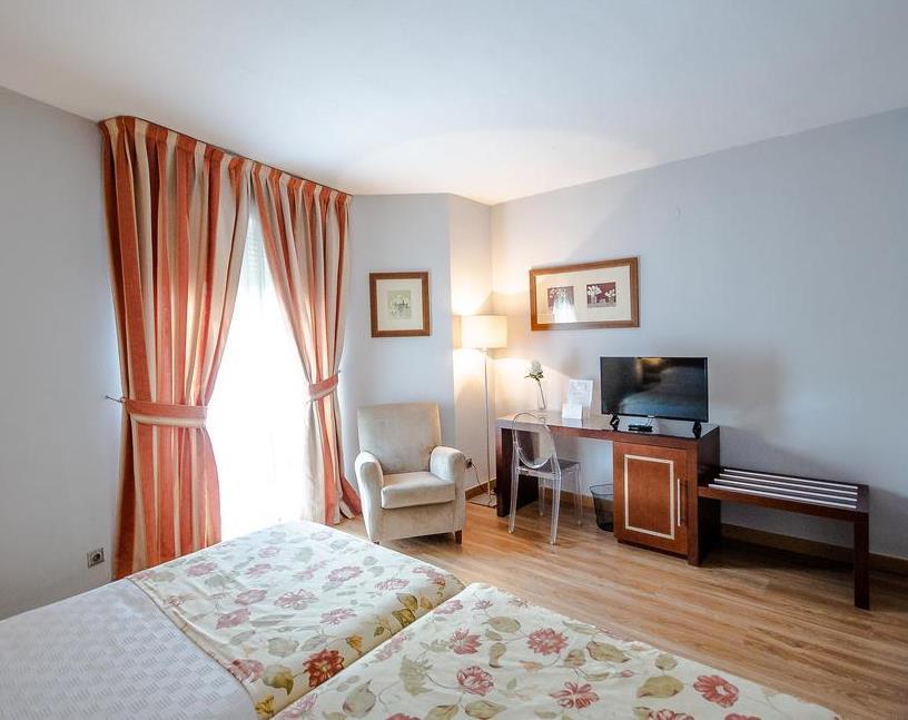 Hotel Rl Anibal 리나레스 외부 사진